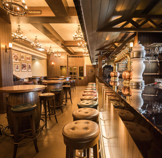 Restaurant and bar area at Peninsula Redpine Hotel